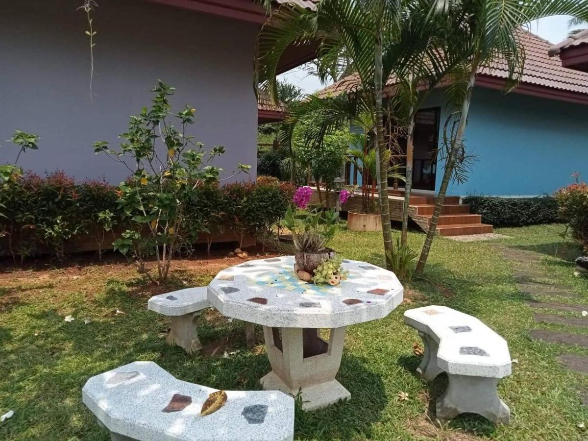 Pawarisa Resort Pathio Exterior foto