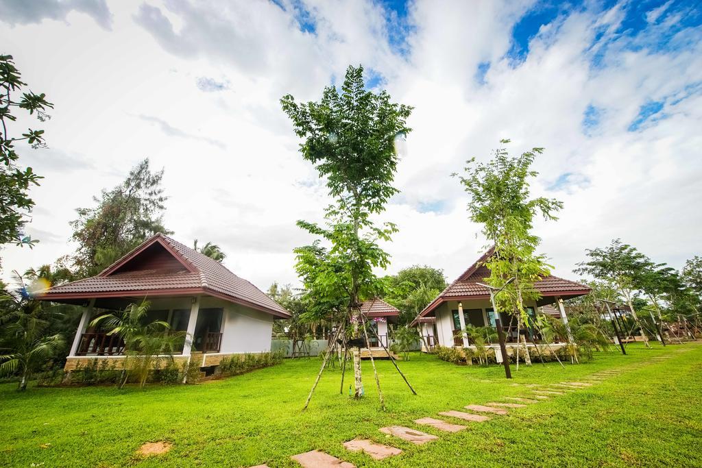 Pawarisa Resort Pathio Exterior foto